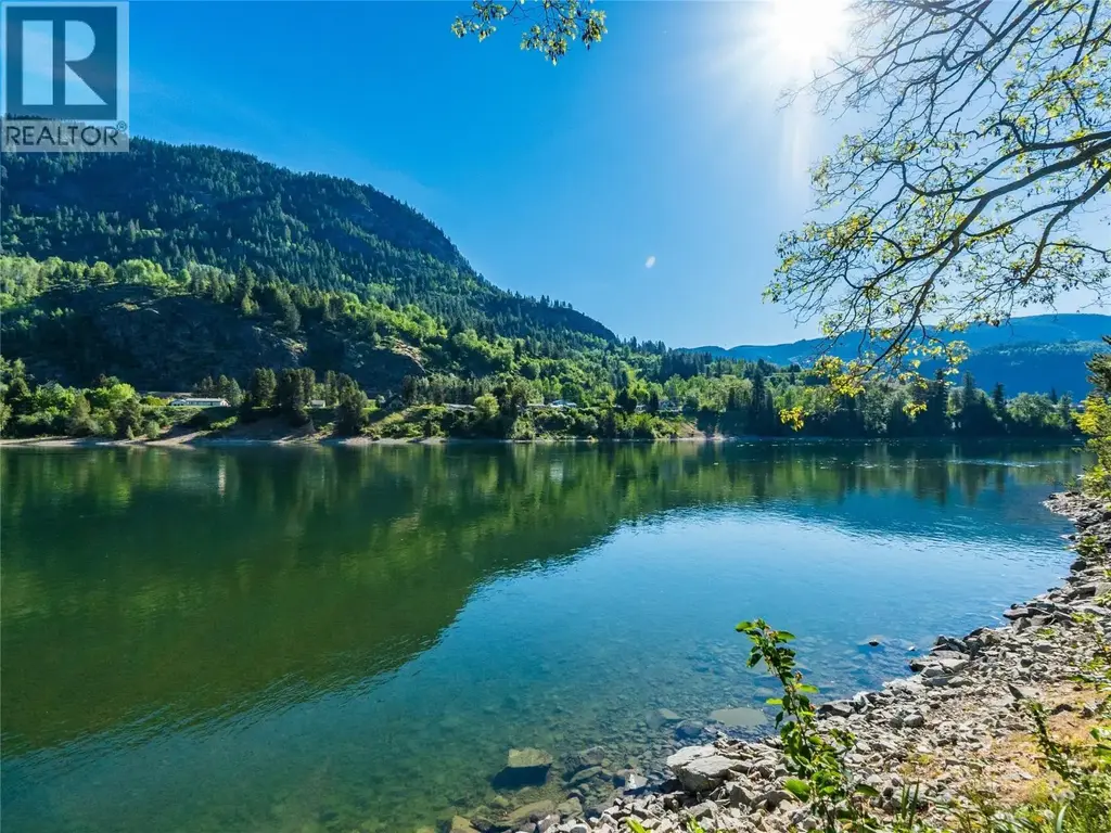 225 2nd Avenue, Castlegar